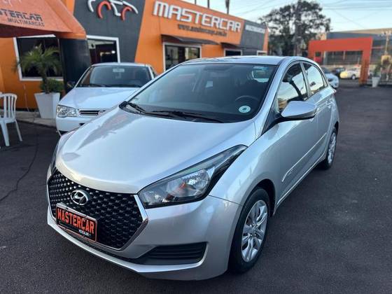 HYUNDAI HB20 1.0 COMFORT 12V FLEX 4P MANUAL HYUNDAI HB20 1.0 COMFORT 12V FLEX 4P MANUAL